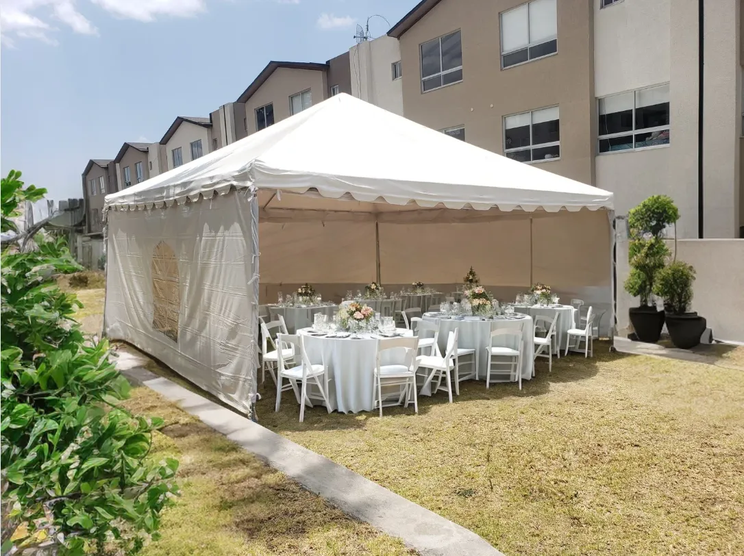 Carpa instalada para evento